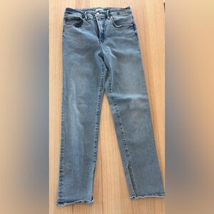 Good American High-Rise Straight Jeans w/ Ankle Slit – Light Wash – Size 12